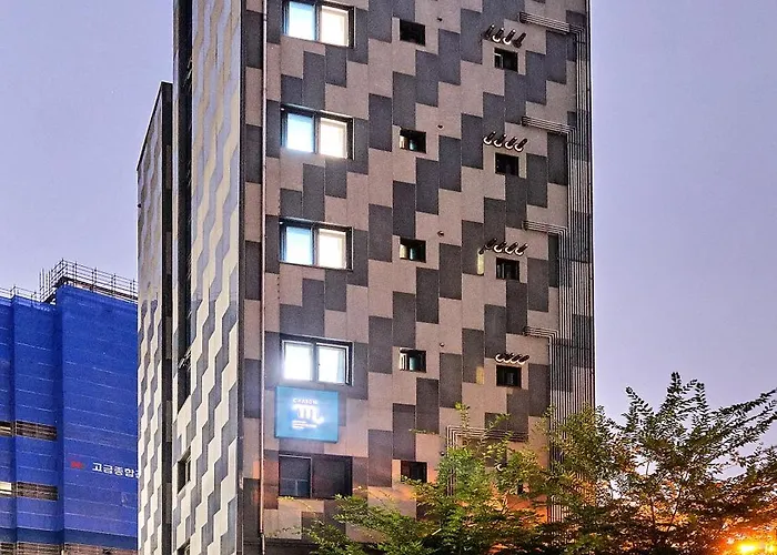 Chason M Dongdaemun